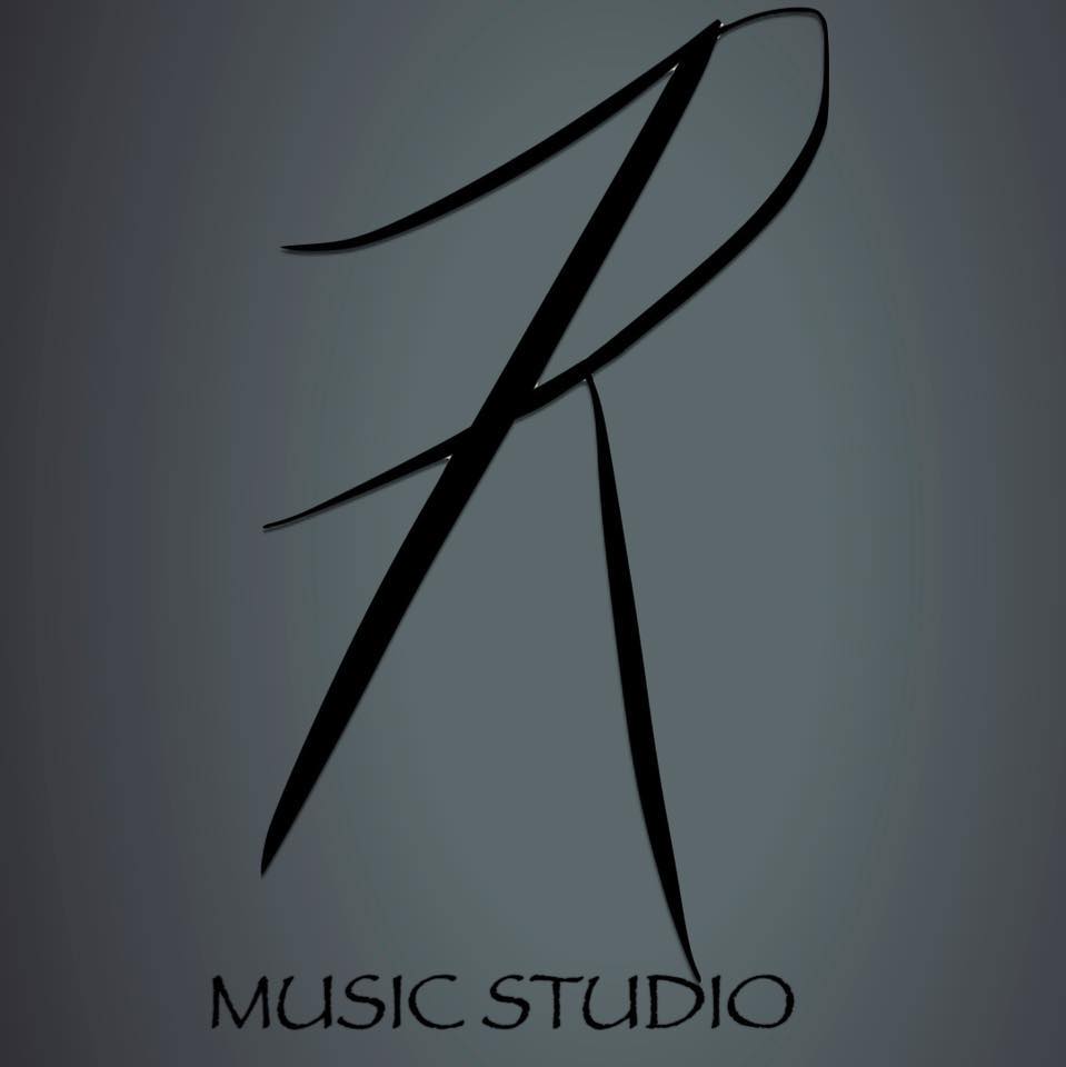 FR Music Studio Logo